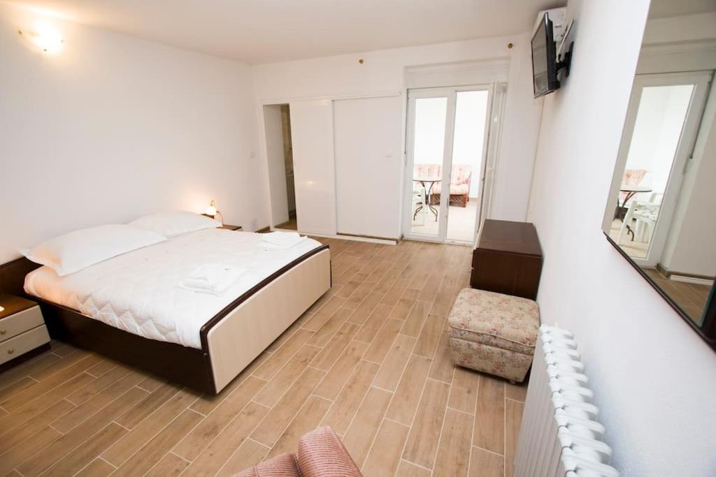 Holiday Home มาคาร์สกา ภายนอก รูปภาพ